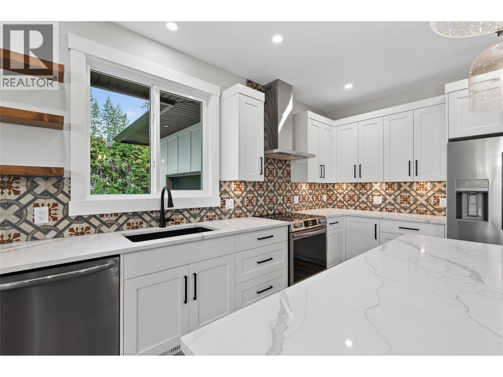 2520 Golf View Crescent, Blind Bay, British Columbia  V0E 1H2 - Photo 17 - 10380344