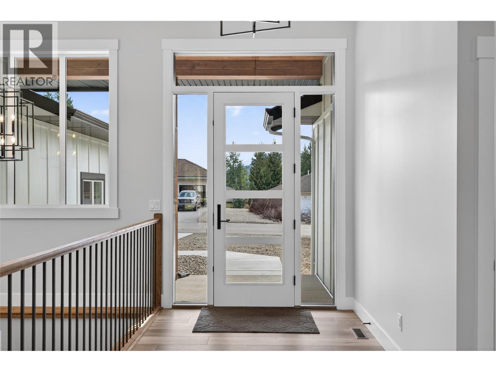 2520 Golf View Crescent, Blind Bay, British Columbia  V0E 1H2 - Photo 3 - 10380344