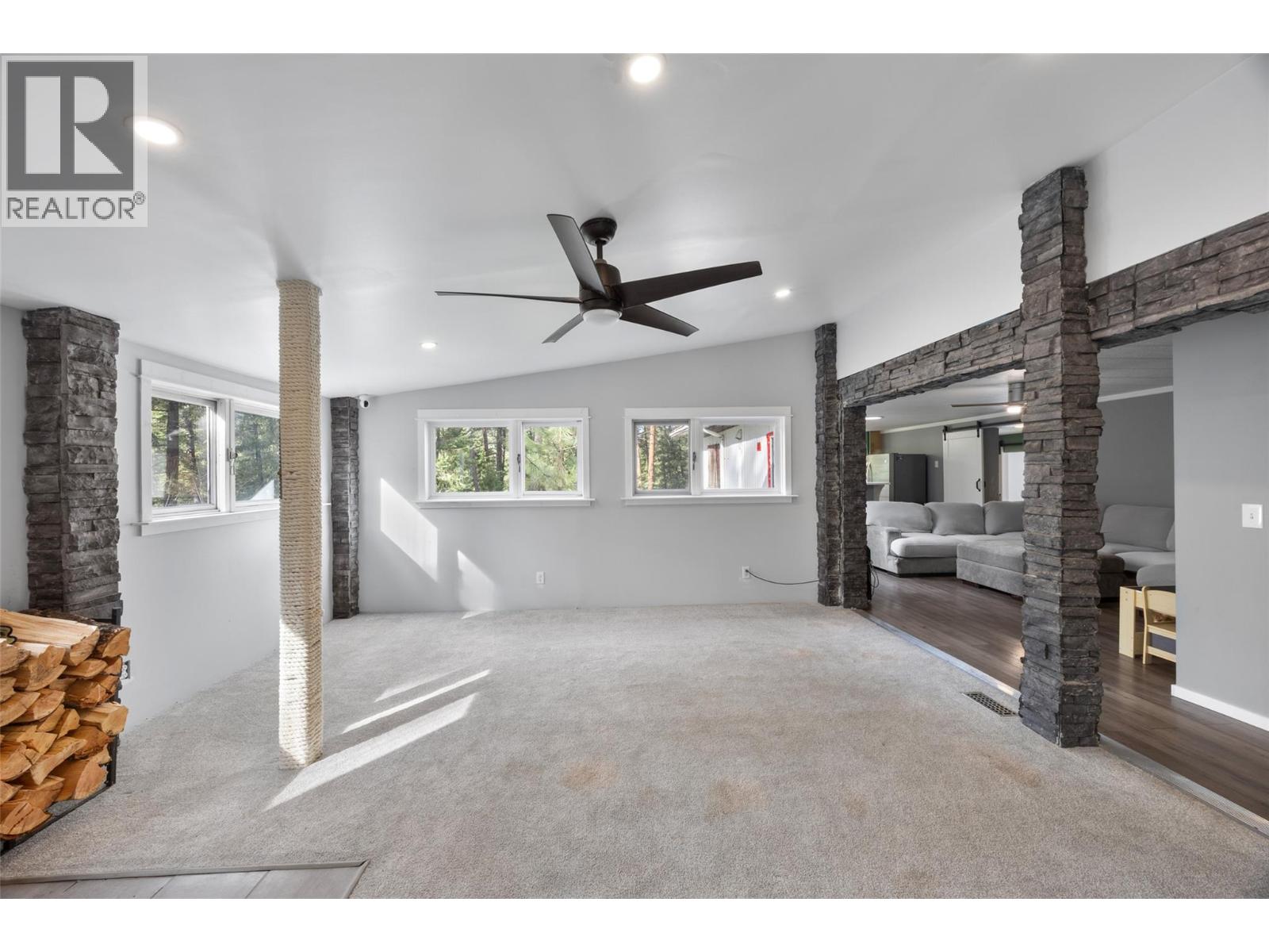 392 Walterdale Road, Kamloops, British Columbia  V2C 6H1 - Photo 2 - 10379330