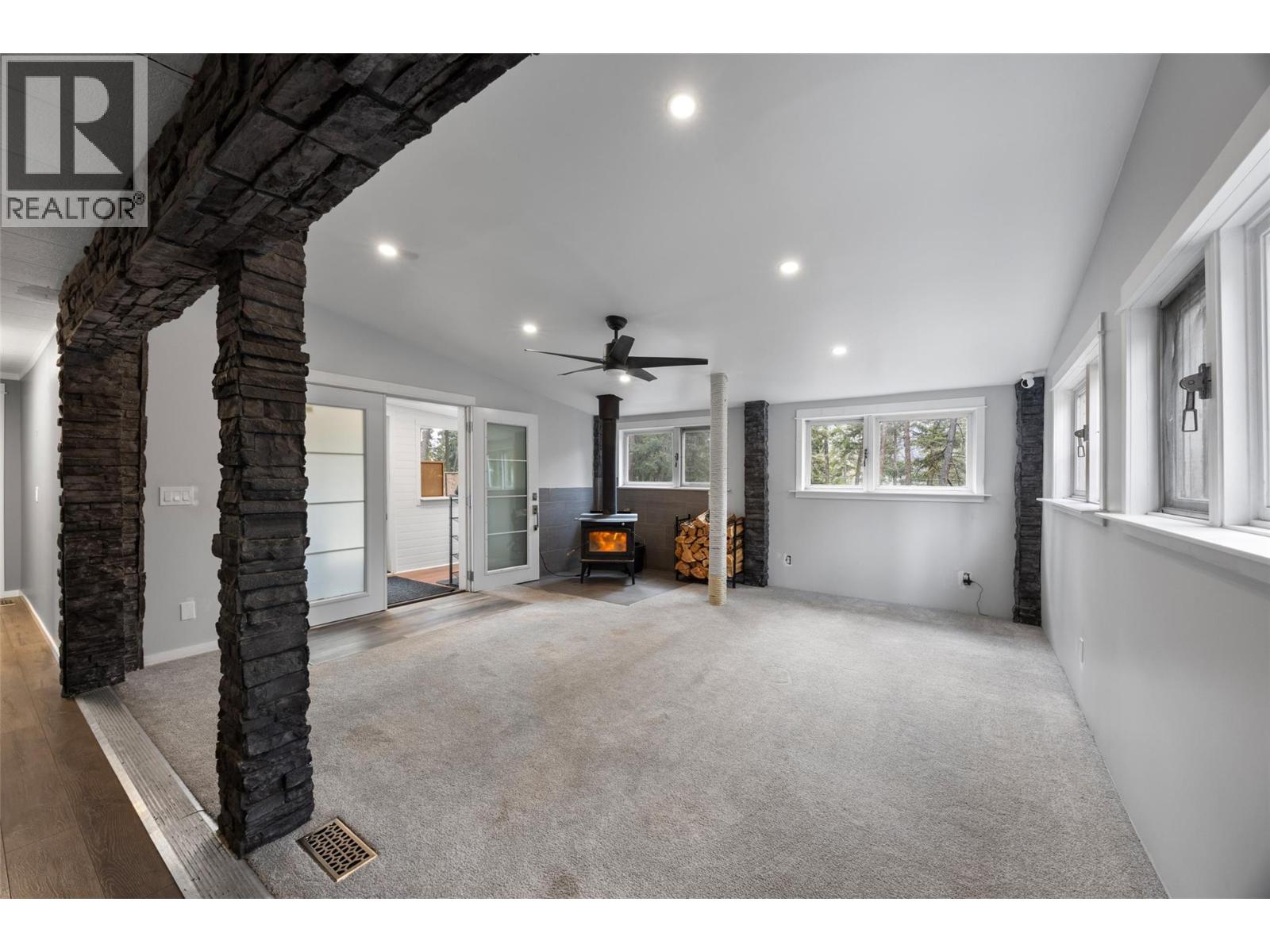 392 Walterdale Road, Kamloops, British Columbia  V2C 6H1 - Photo 3 - 10379330