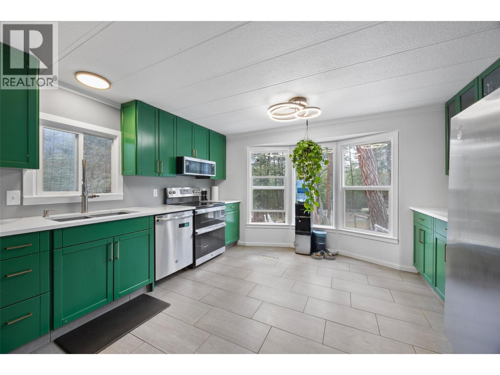 392 Walterdale Road, Kamloops, British Columbia  V2C 6H1 - Photo 8 - 10379330