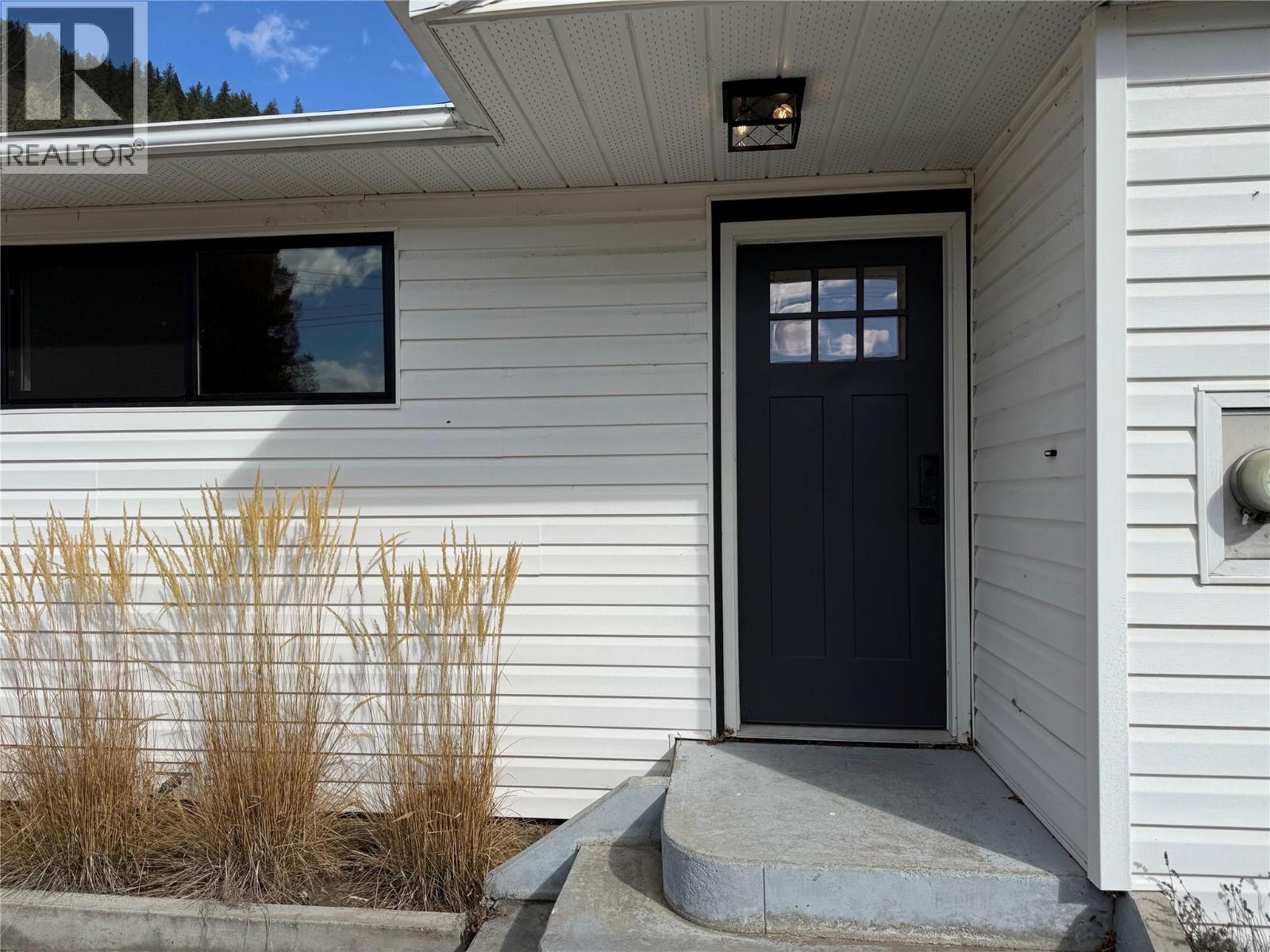 6295 College Road, Grand Forks, British Columbia  V0H 1H2 - Photo 2 - 10380293