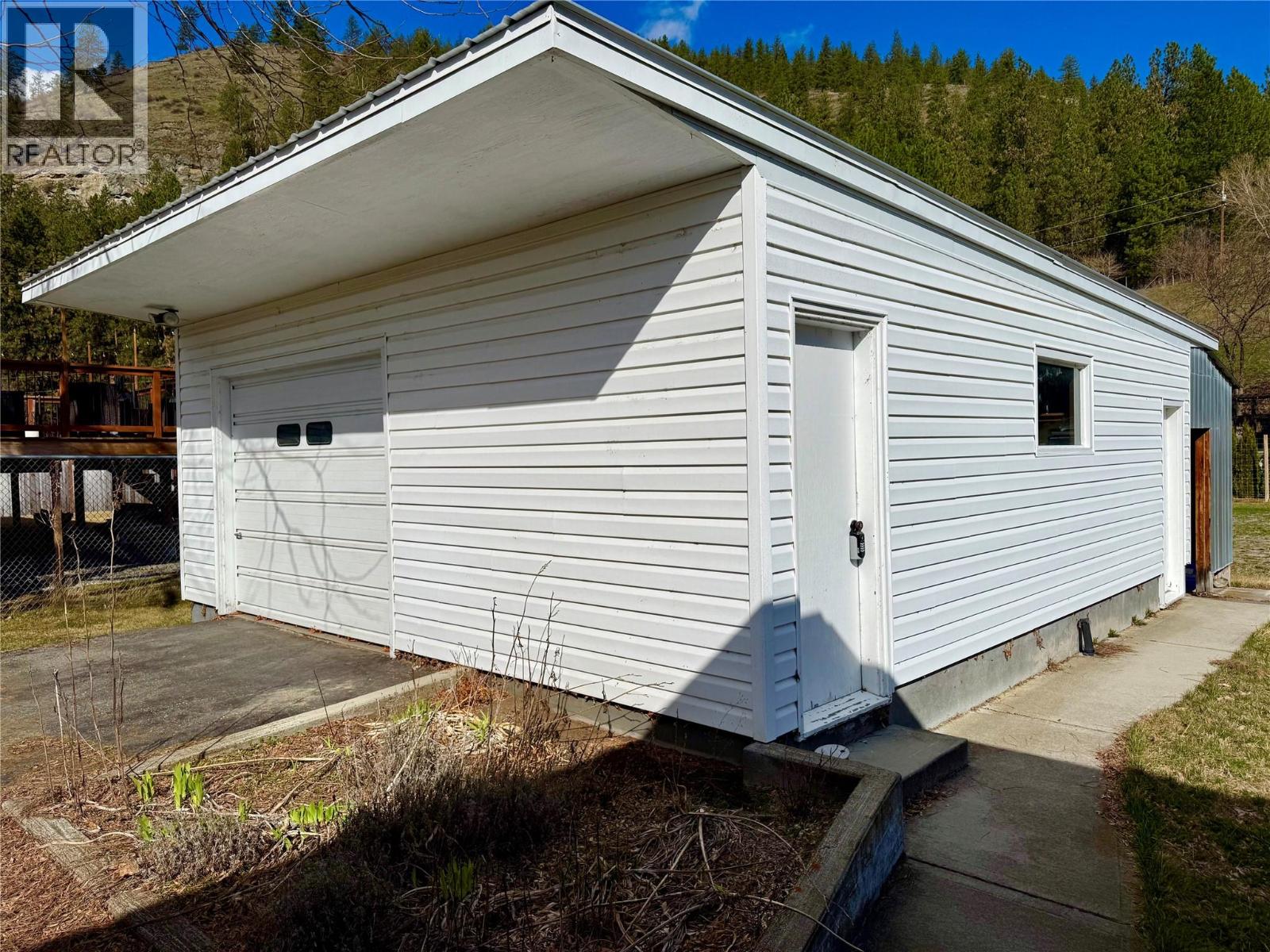 6295 College Road, Grand Forks, British Columbia  V0H 1H2 - Photo 45 - 10380293