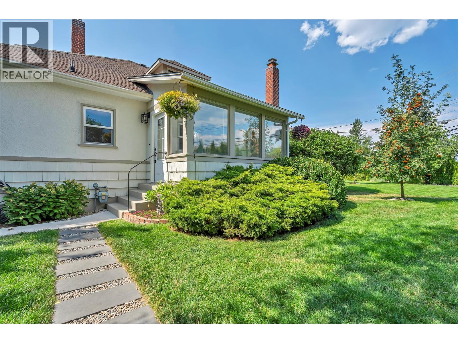 12432 Victoria Road S, Summerland, British Columbia  V0H 1Z0 - Photo 10 - 10380113