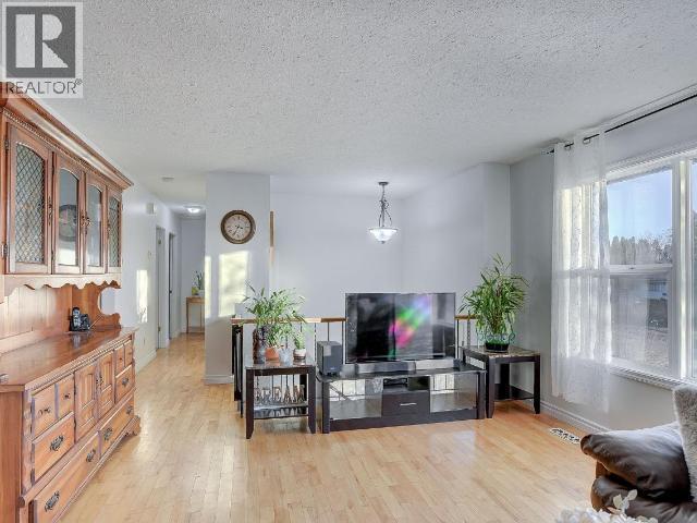1334 Hook Drive, Kamloops, British Columbia  V2B 7S9 - Photo 18 - 10380362