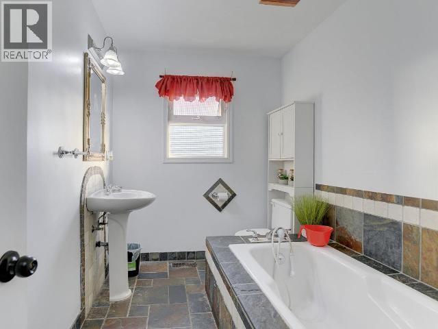 1334 Hook Drive, Kamloops, British Columbia  V2B 7S9 - Photo 25 - 10380362