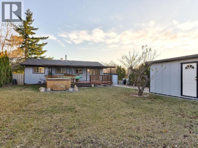 1334 Hook Drive, Kamloops, British Columbia  V2B 7S9 - Photo 5 - 10380362