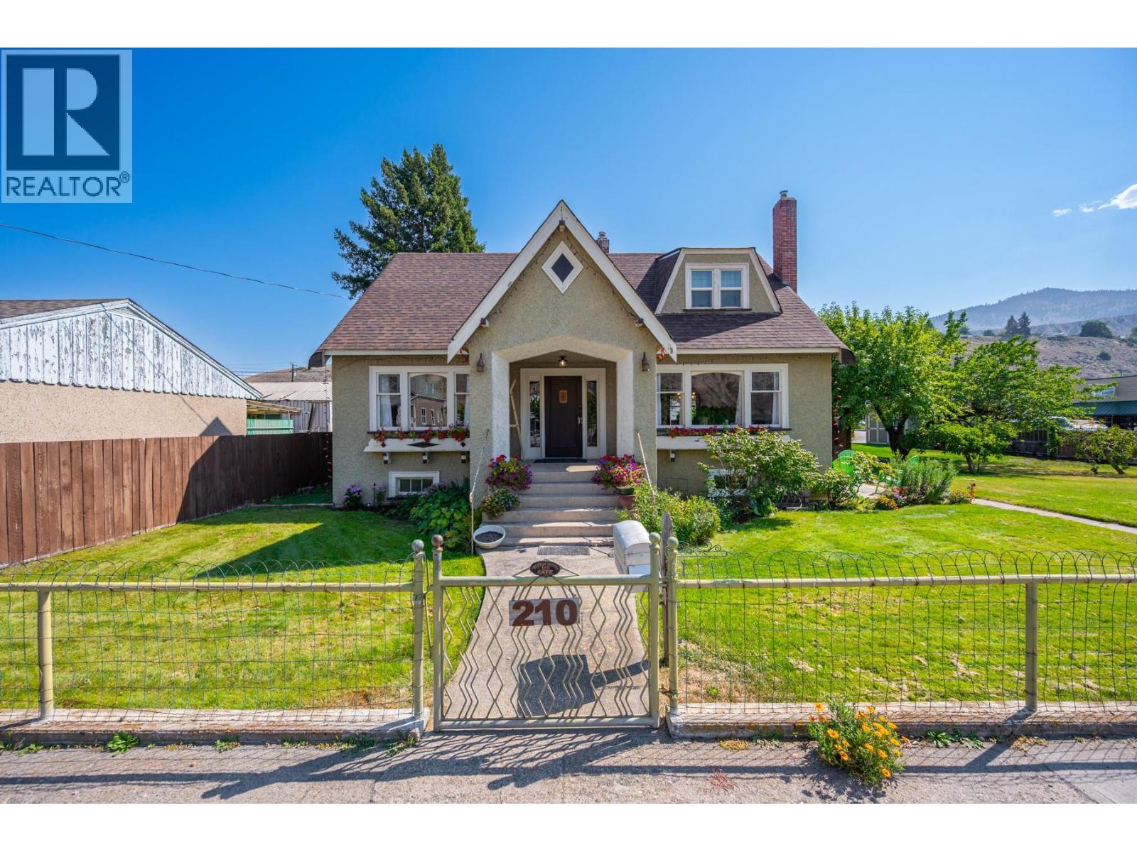 210 Brink Street, ashcroft, British Columbia
