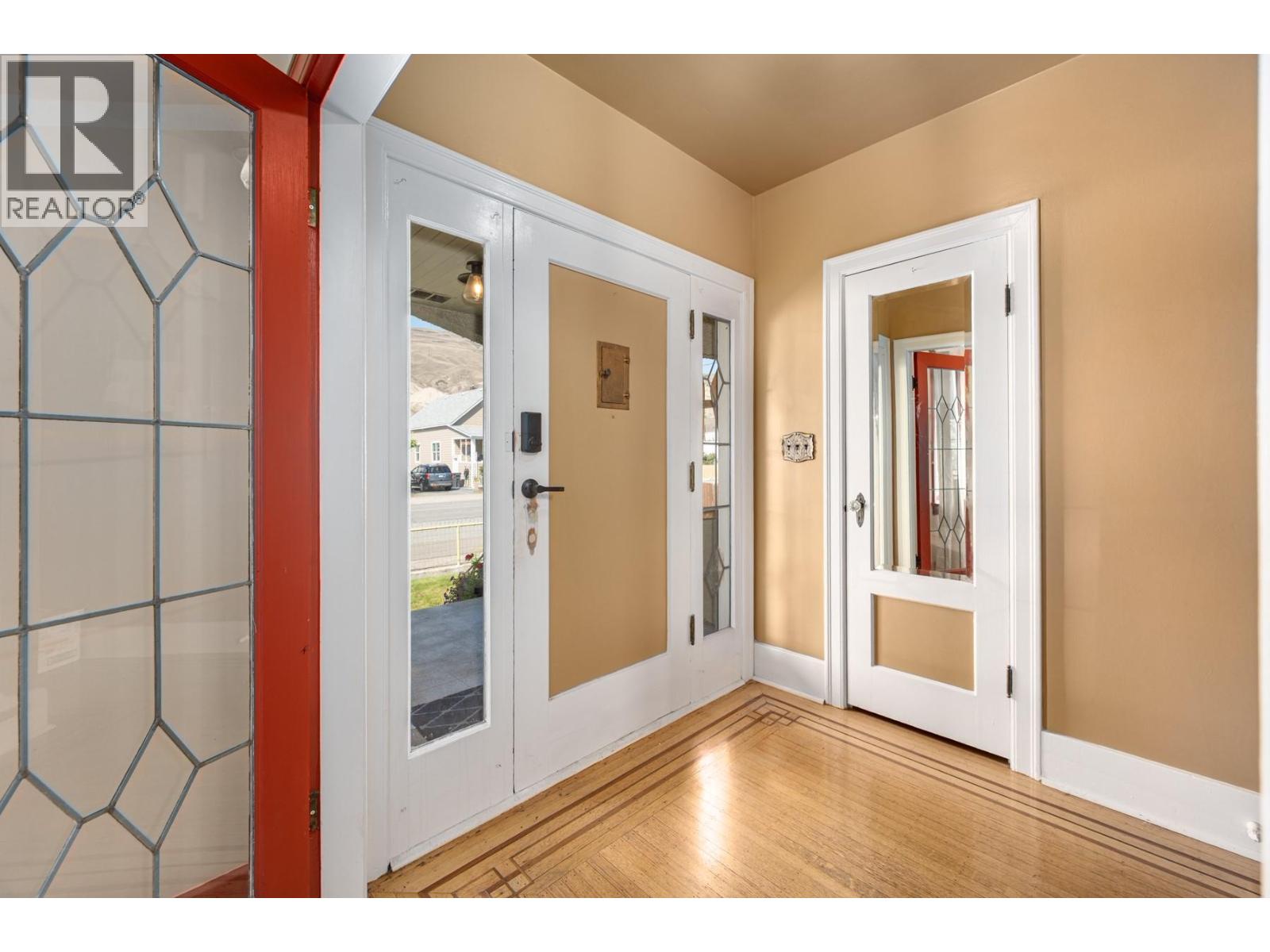 210 Brink Street, Ashcroft, British Columbia  V0K 1A0 - Photo 4 - 10380259