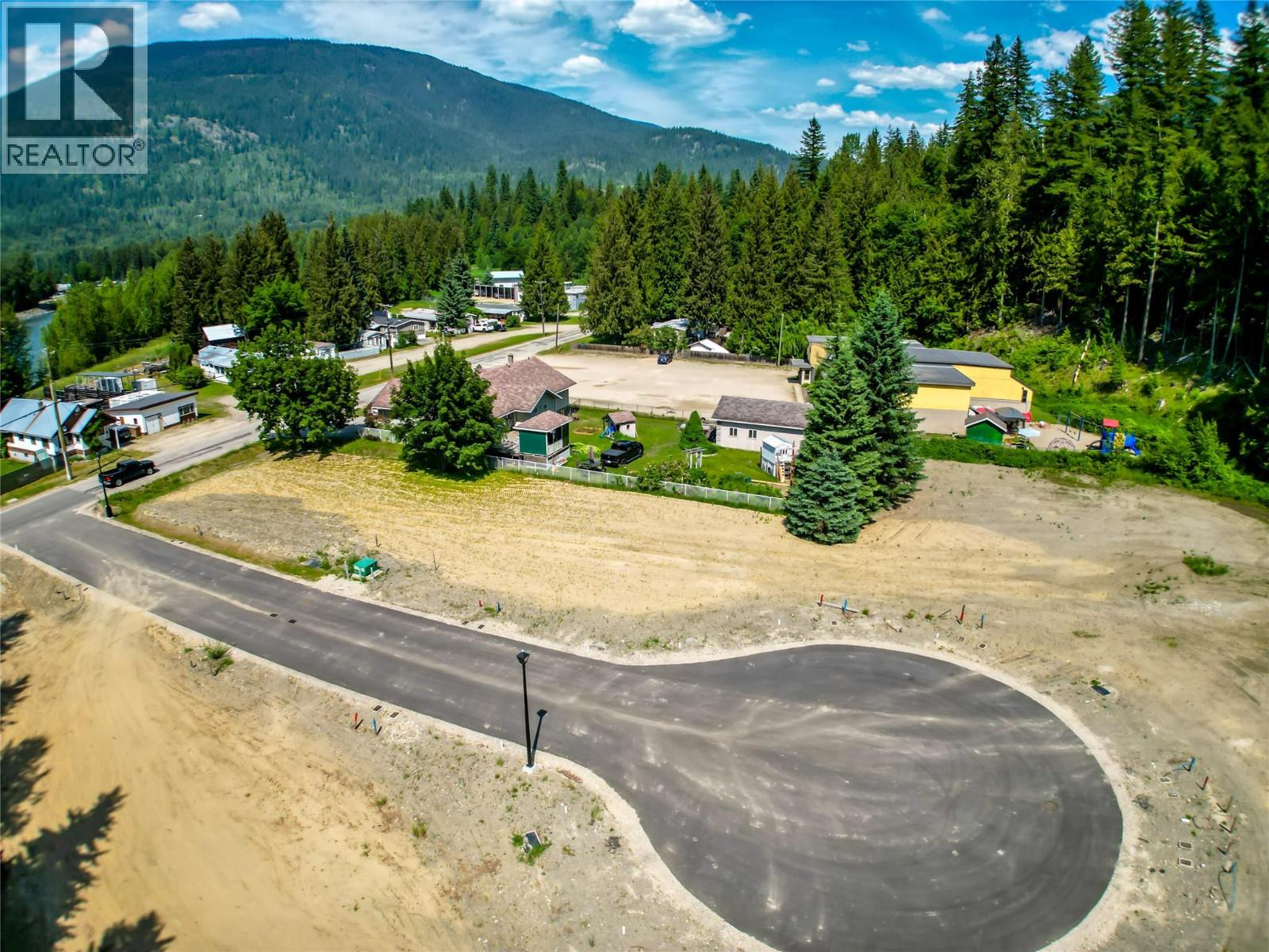 2-1445 Illecillewaet Road Lot# Sl 1, Revelstoke, British Columbia  V0E 2S1 - Photo 18 - 10380172