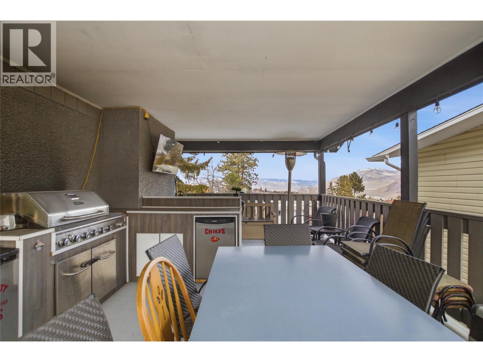 299 Gordonhorn Crescent, Kamloops, British Columbia  V2E 1G6 - Photo 6 - 10380346