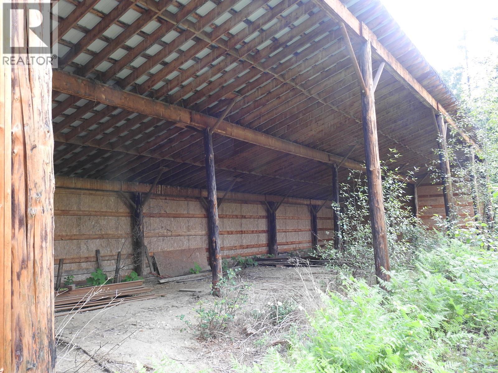 9700 Hwy 6, Edgewood, British Columbia  V0G 1J0 - Photo 6 - 10380399