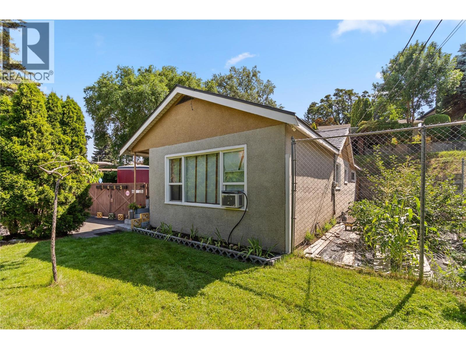 1693 Valleyview Drive, kamloops, British Columbia
