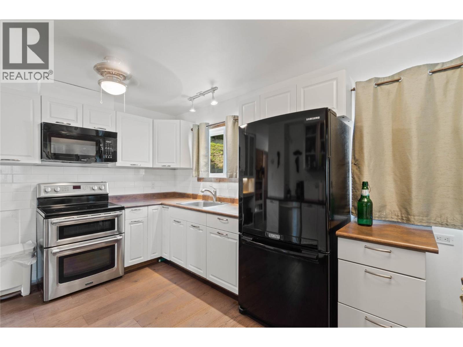 1693 Valleyview Drive, Kamloops, British Columbia  V2C 4B6 - Photo 12 - 10380347