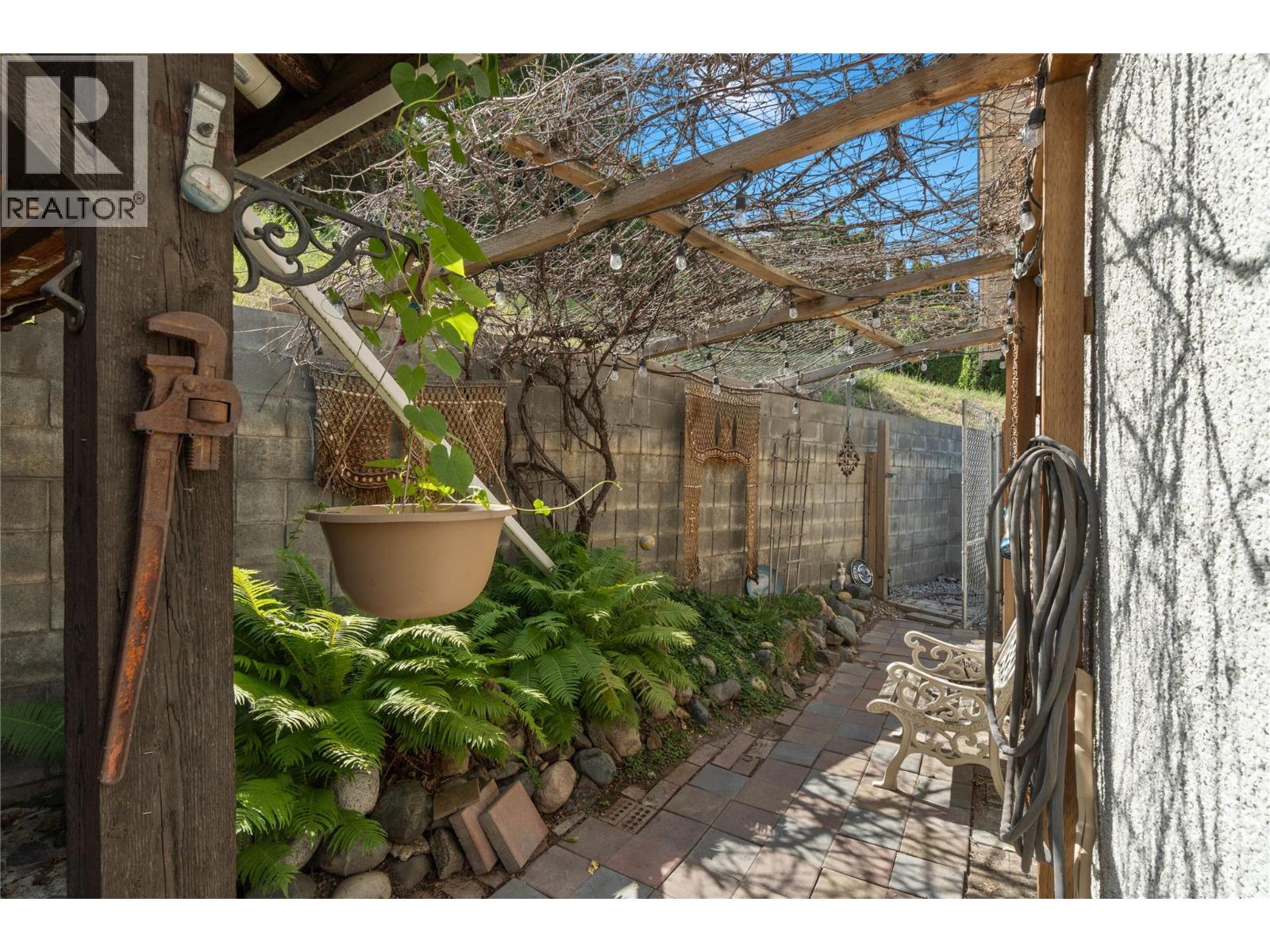 1693 Valleyview Drive, Kamloops, British Columbia  V2C 4B6 - Photo 45 - 10380347