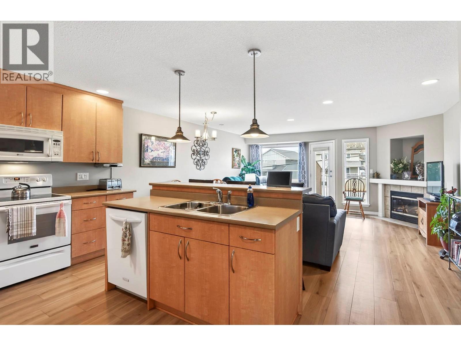 1105 Quail Drive Unit# 6, Kamloops, British Columbia  V2B 8R4 - Photo 12 - 10380364