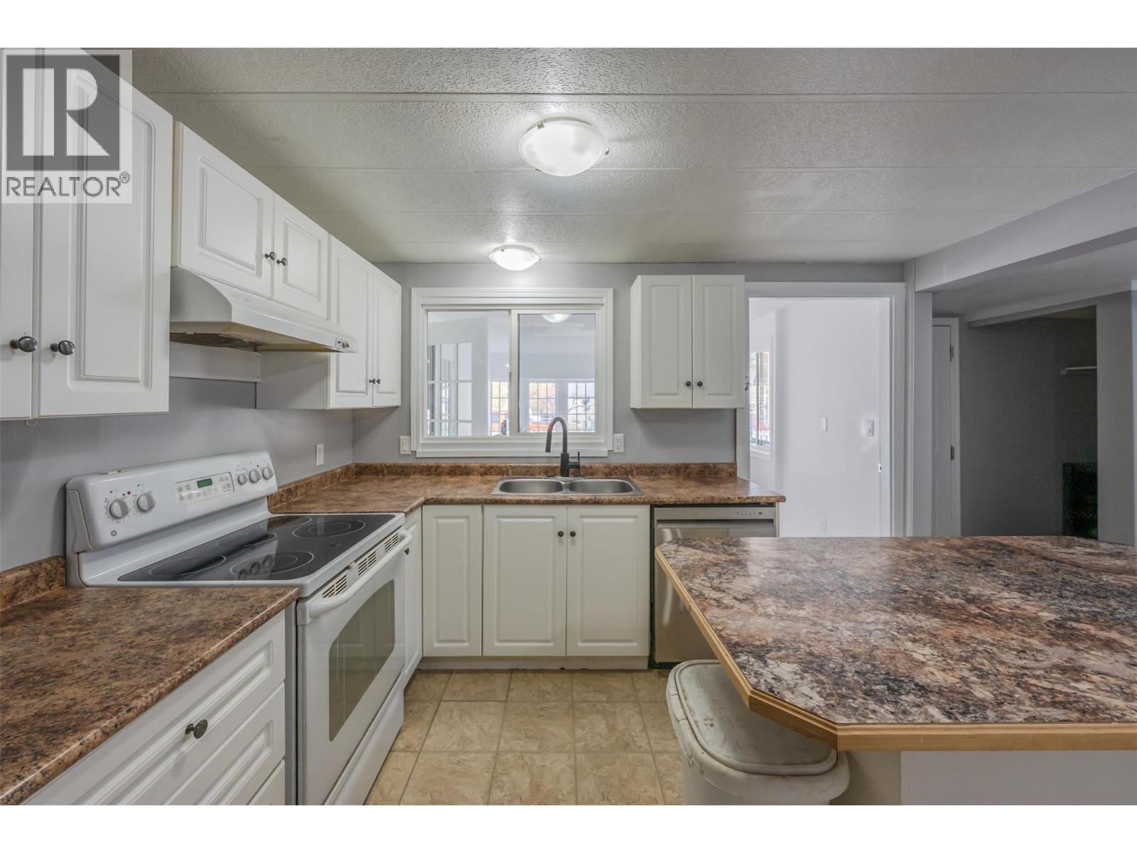 411 6th Avenue, Keremeos, British Columbia  V0X 1N3 - Photo 11 - 10379443