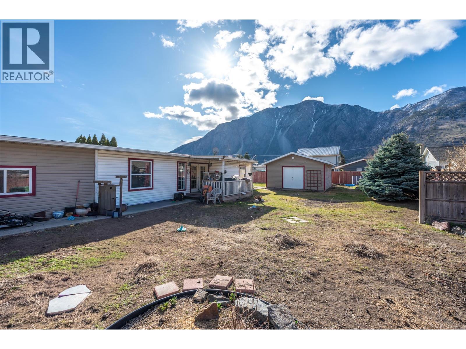 411 6th Avenue, Keremeos, British Columbia  V0X 1N3 - Photo 36 - 10379443
