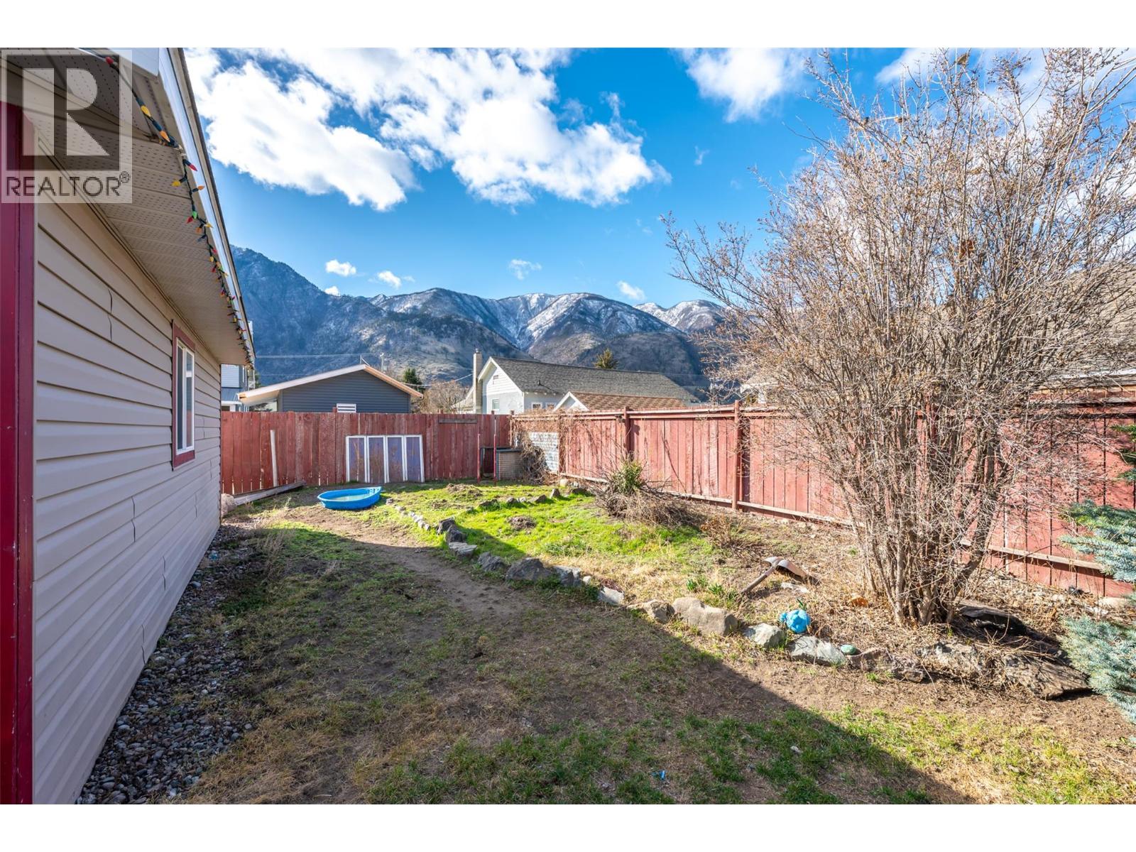 411 6th Avenue, Keremeos, British Columbia  V0X 1N3 - Photo 40 - 10379443
