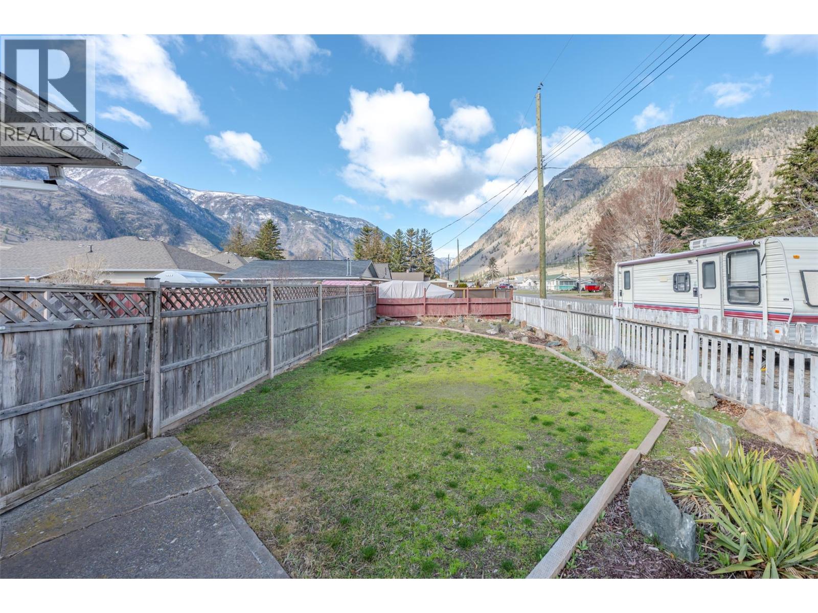 411 6th Avenue, Keremeos, British Columbia  V0X 1N3 - Photo 46 - 10379443