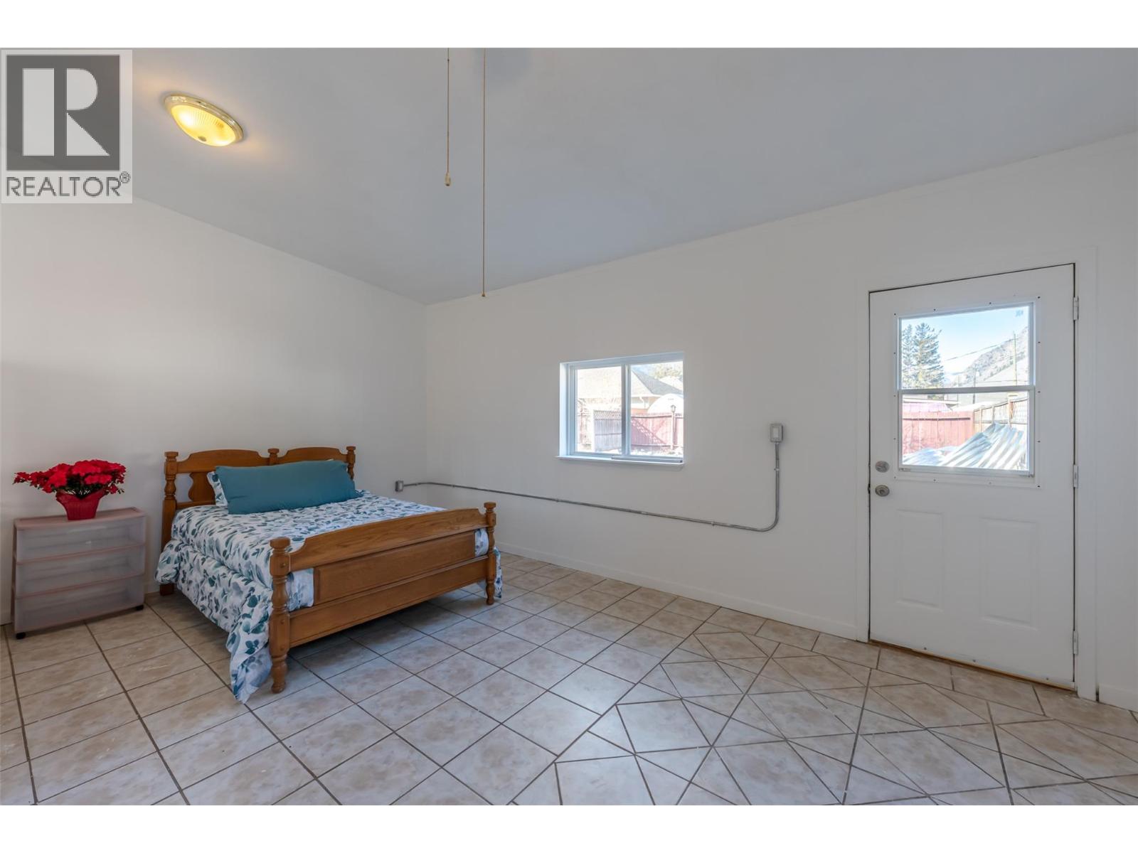 411 6th Avenue, Keremeos, British Columbia  V0X 1N3 - Photo 5 - 10379443