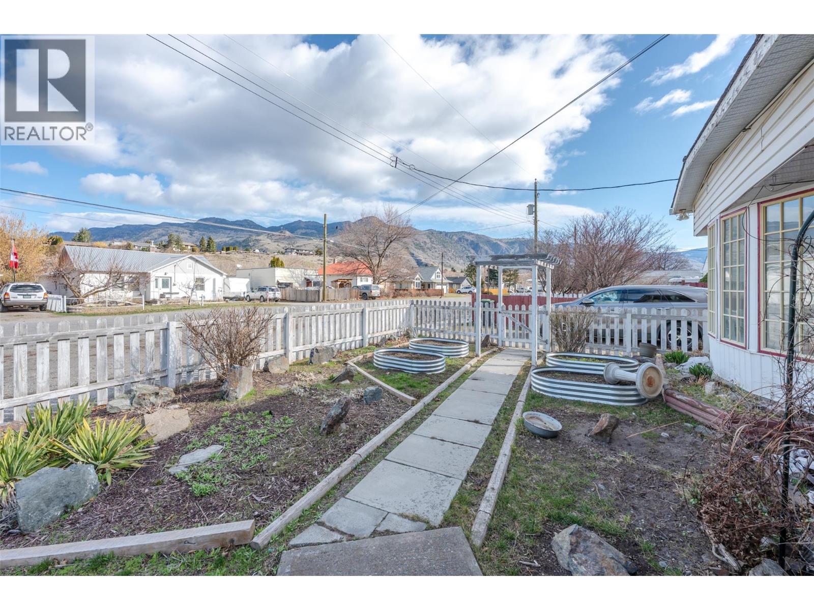 411 6th Avenue, Keremeos, British Columbia  V0X 1N3 - Photo 50 - 10379443