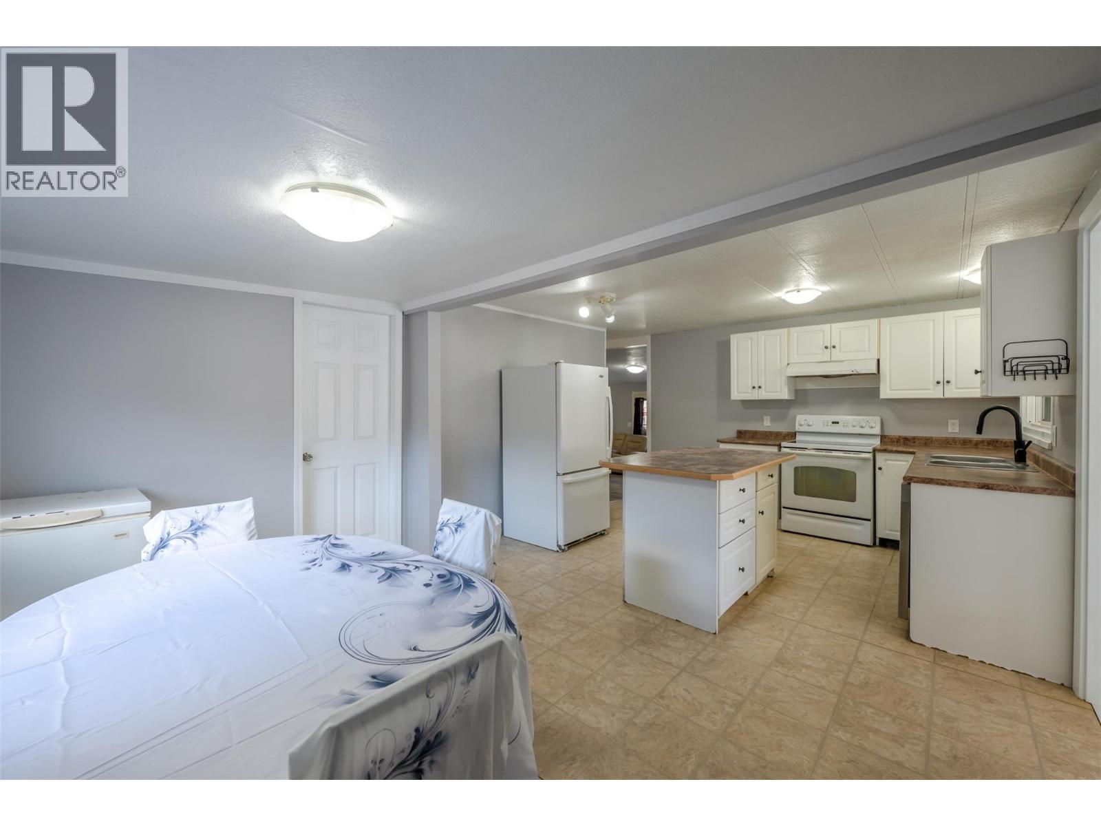 411 6th Avenue, Keremeos, British Columbia  V0X 1N3 - Photo 8 - 10379443