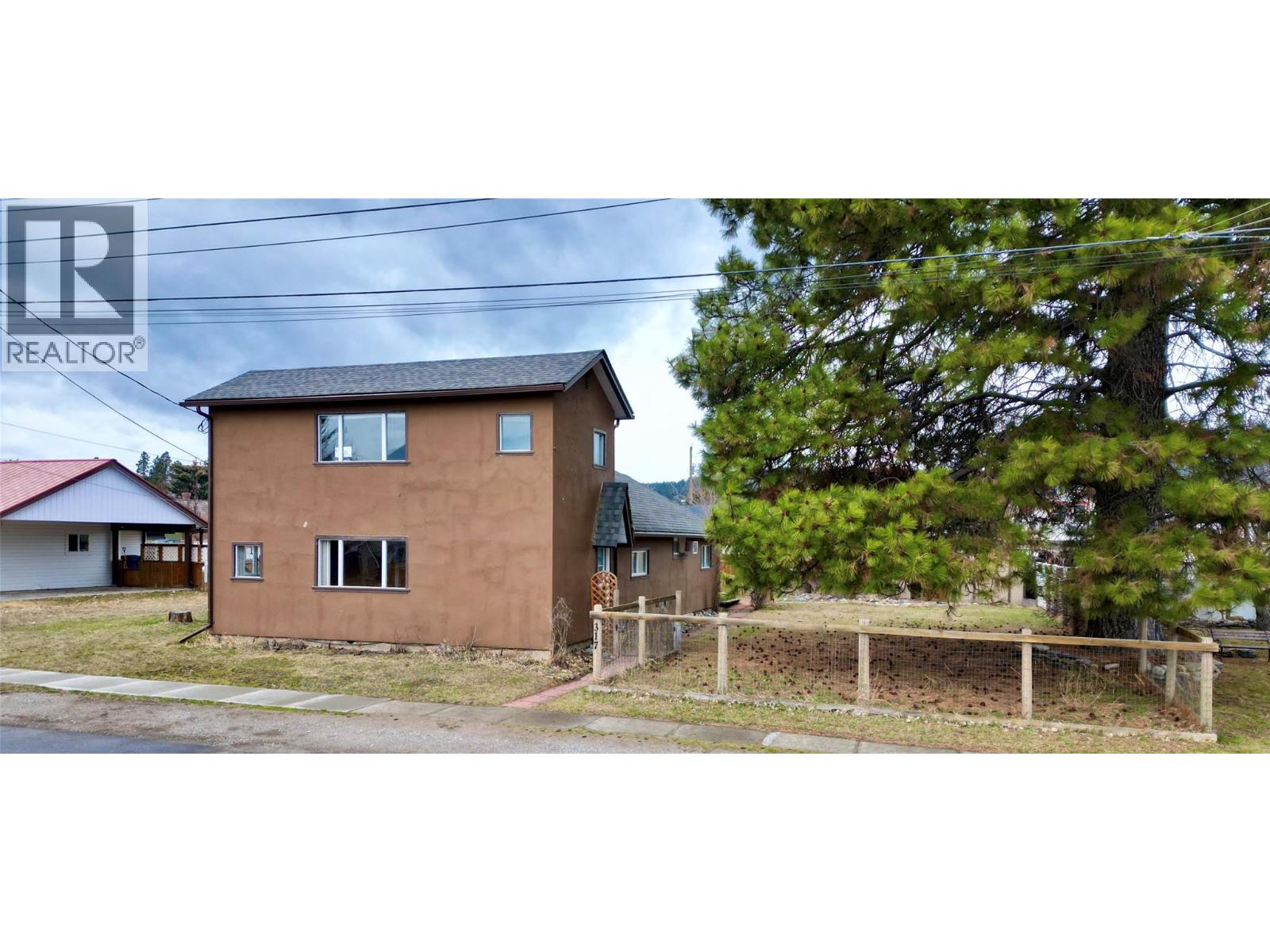 317 4TH Avenue S, cranbrook, British Columbia