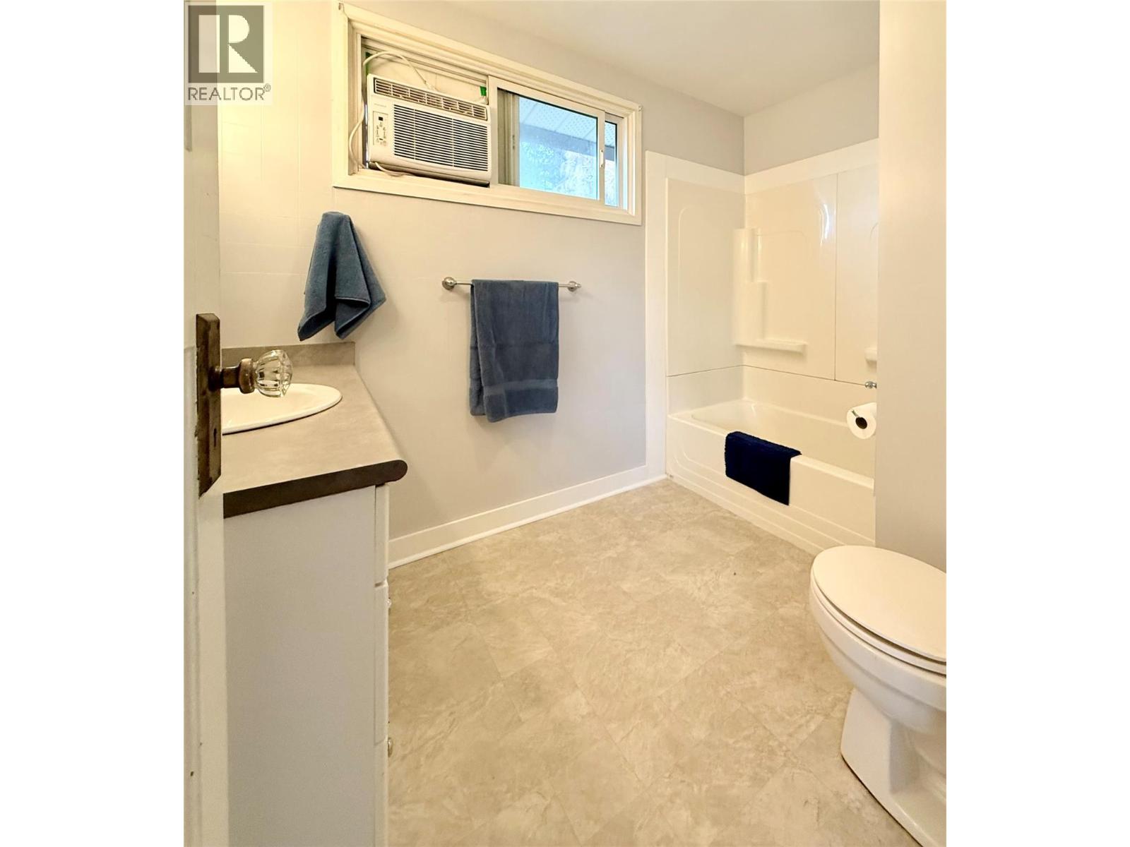 317 4th Avenue S, Cranbrook, British Columbia  V1C 2E6 - Photo 13 - 10379231