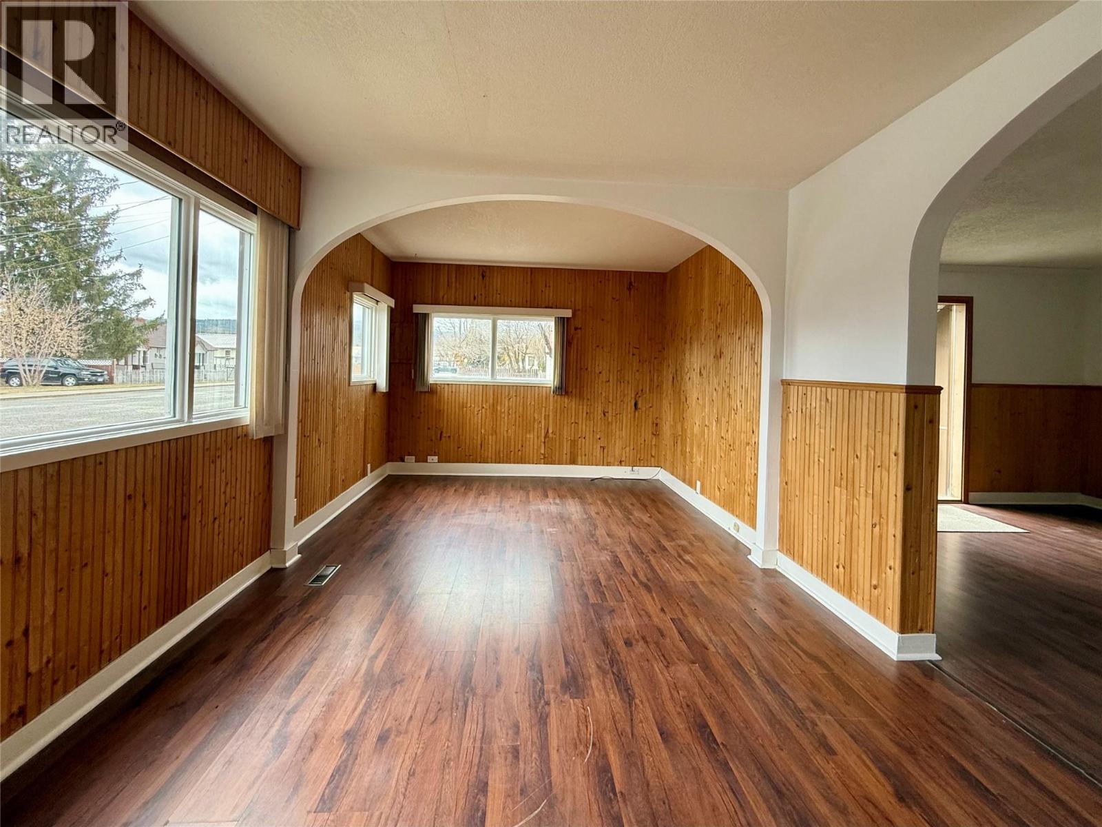 317 4th Avenue S, Cranbrook, British Columbia  V1C 2E6 - Photo 5 - 10379231