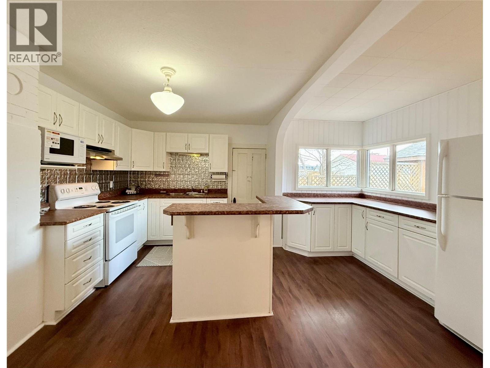 317 4th Avenue S, Cranbrook, British Columbia  V1C 2E6 - Photo 7 - 10379231