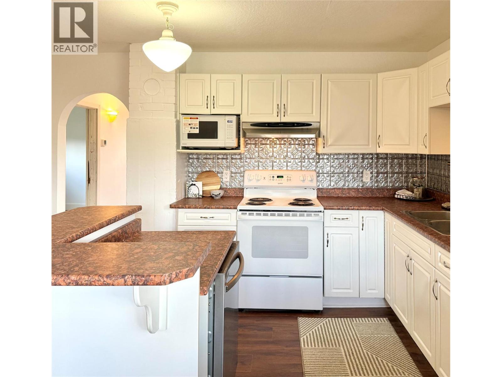 317 4th Avenue S, Cranbrook, British Columbia  V1C 2E6 - Photo 8 - 10379231