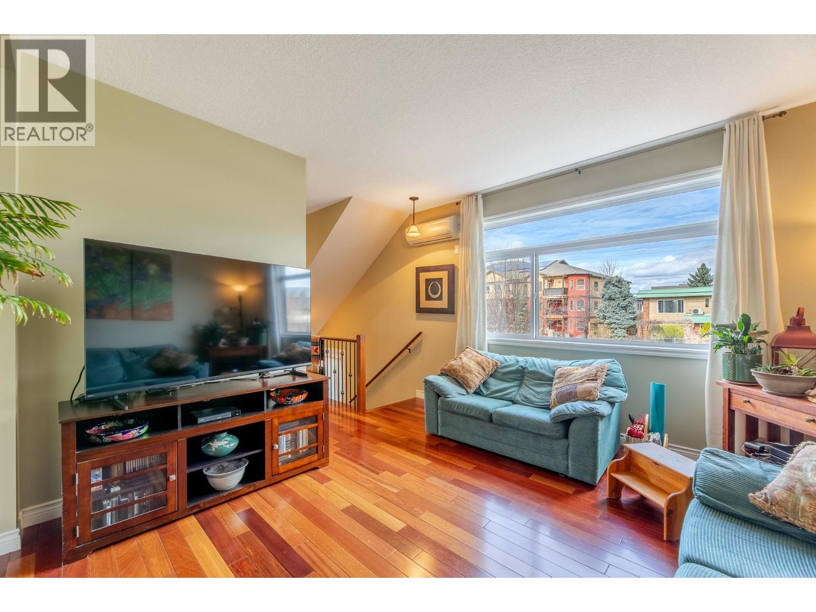 114 Lakeview Street, Penticton, British Columbia  V2A 5R8 - Photo 10 - 10380380