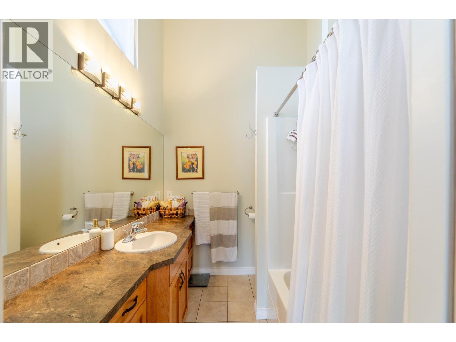 114 Lakeview Street, Penticton, British Columbia  V2A 5R8 - Photo 34 - 10380380