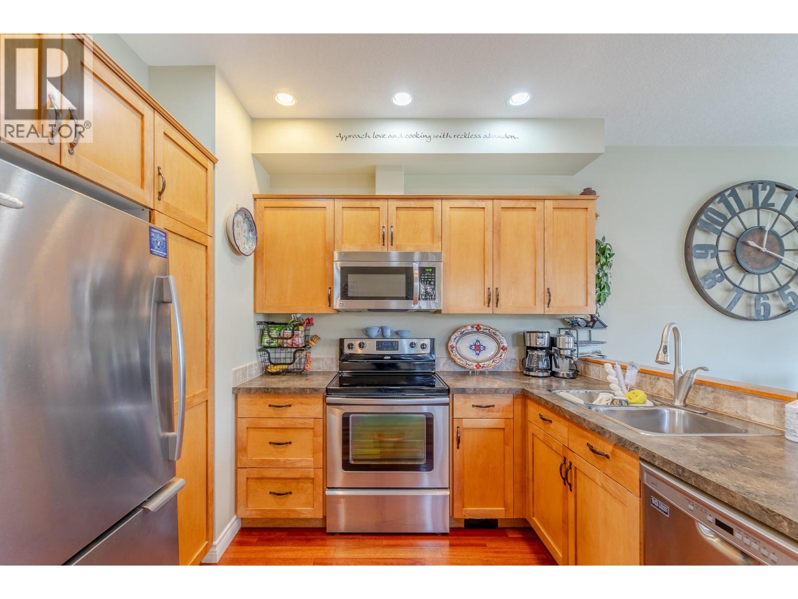 114 Lakeview Street, Penticton, British Columbia  V2A 5R8 - Photo 5 - 10380380