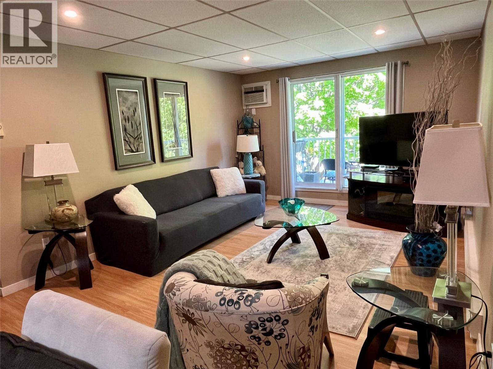 1410 Penticton Avenue Unit# 202, Penticton, British Columbia  V2A 2N5 - Photo 3 - 10380396