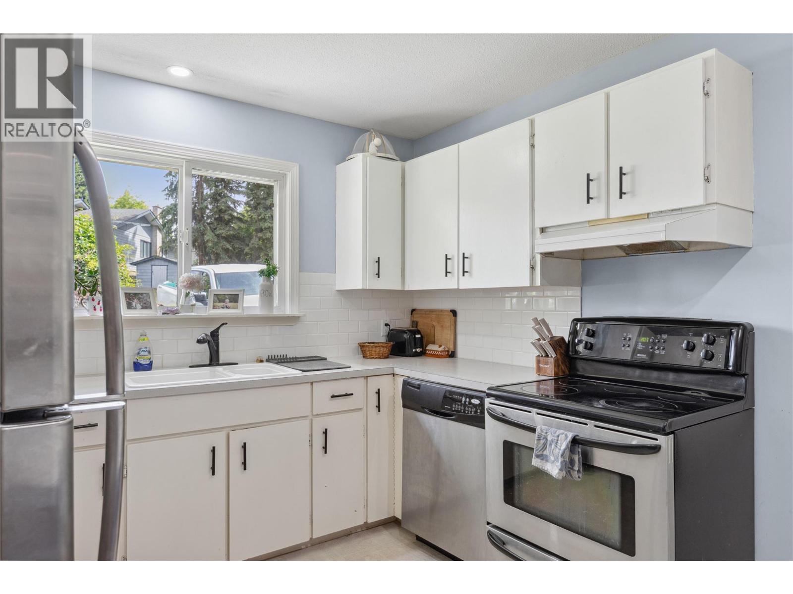 2861 5 Avenue Se, Salmon Arm, British Columbia  V1E 2H1 - Photo 9 - 10380291