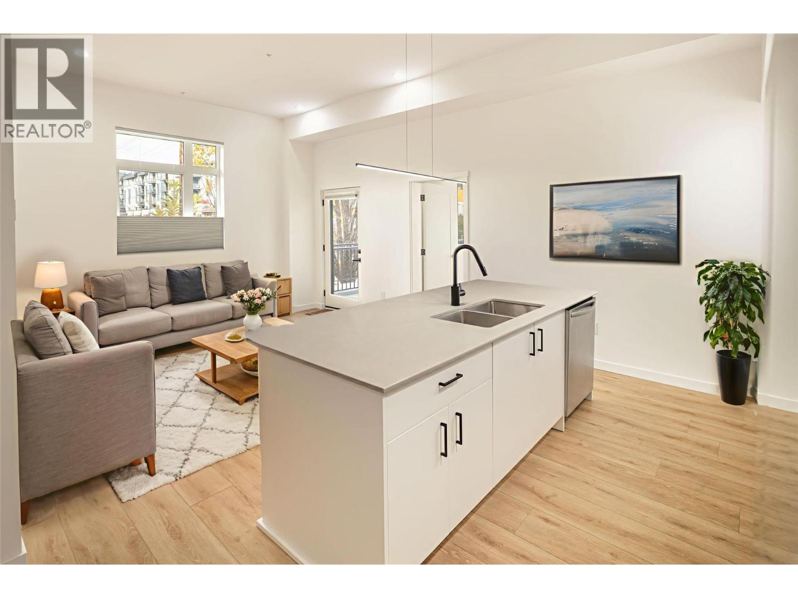 660 Cawston Avenue Unit# 105, Kelowna, British Columbia  V1Y 9M1 - Photo 5 - 10380424