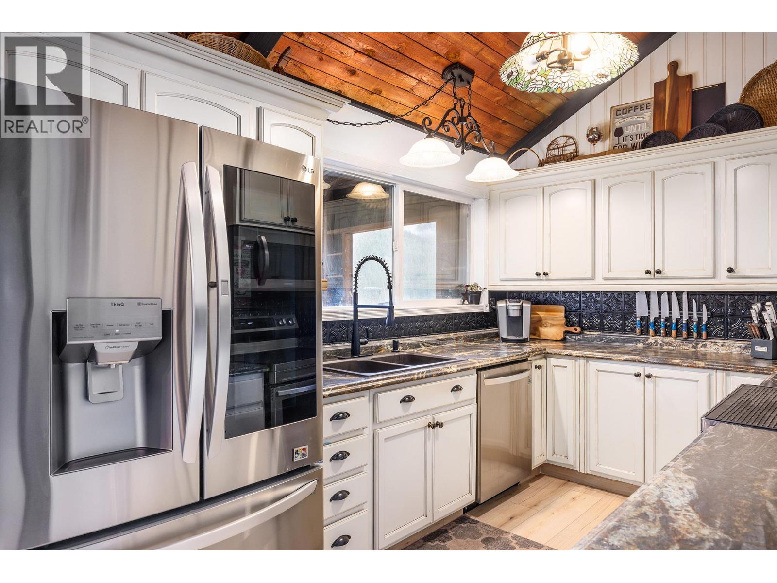 11251 Three Forks Road, Kelowna, British Columbia  V1P 1J8 - Photo 12 - 10380309
