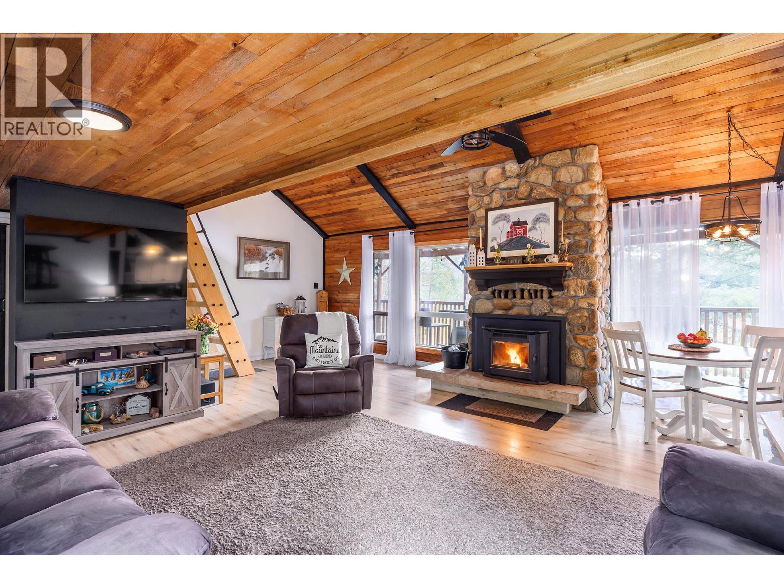 11251 Three Forks Road, Kelowna, British Columbia  V1P 1J8 - Photo 7 - 10380309