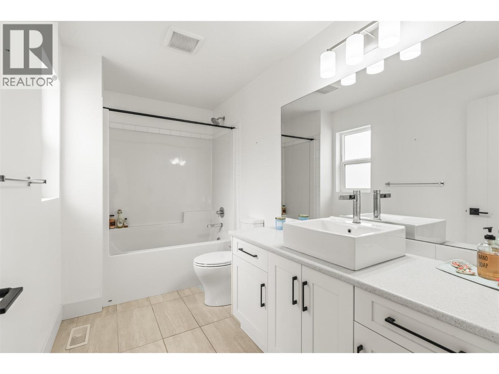 1000 Mt Robson Place Unit# 29, Vernon, British Columbia  V1B 4G2 - Photo 28 - 10380281