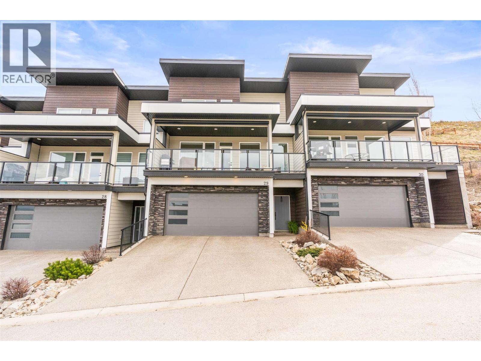 1000 Mt Robson Place Unit# 29, Vernon, British Columbia  V1B 4G2 - Photo 3 - 10380281