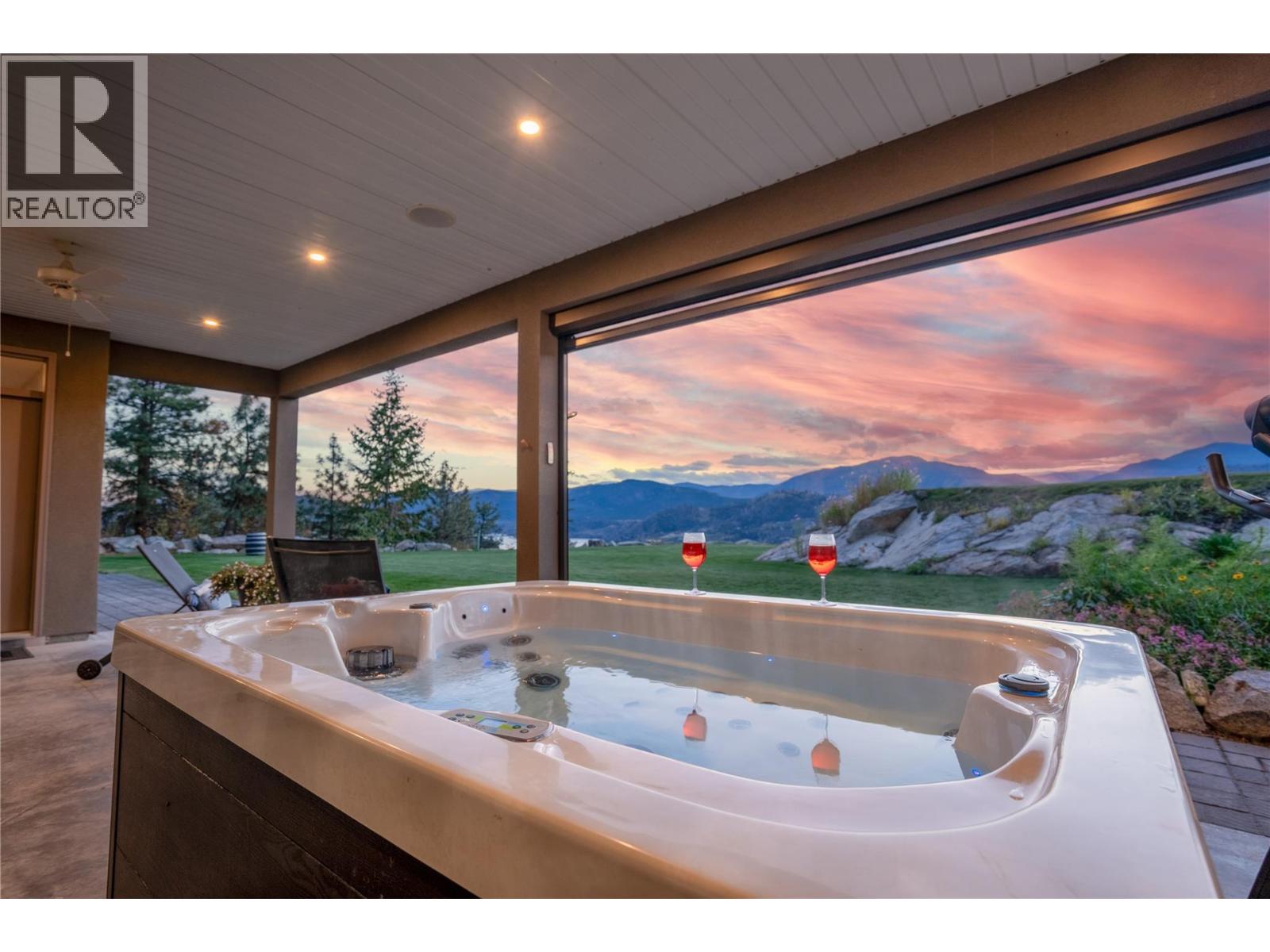 133 Christie Mtn Lane, Okanagan Falls, British Columbia  V0H 1R3 - Photo 5 - 10380393