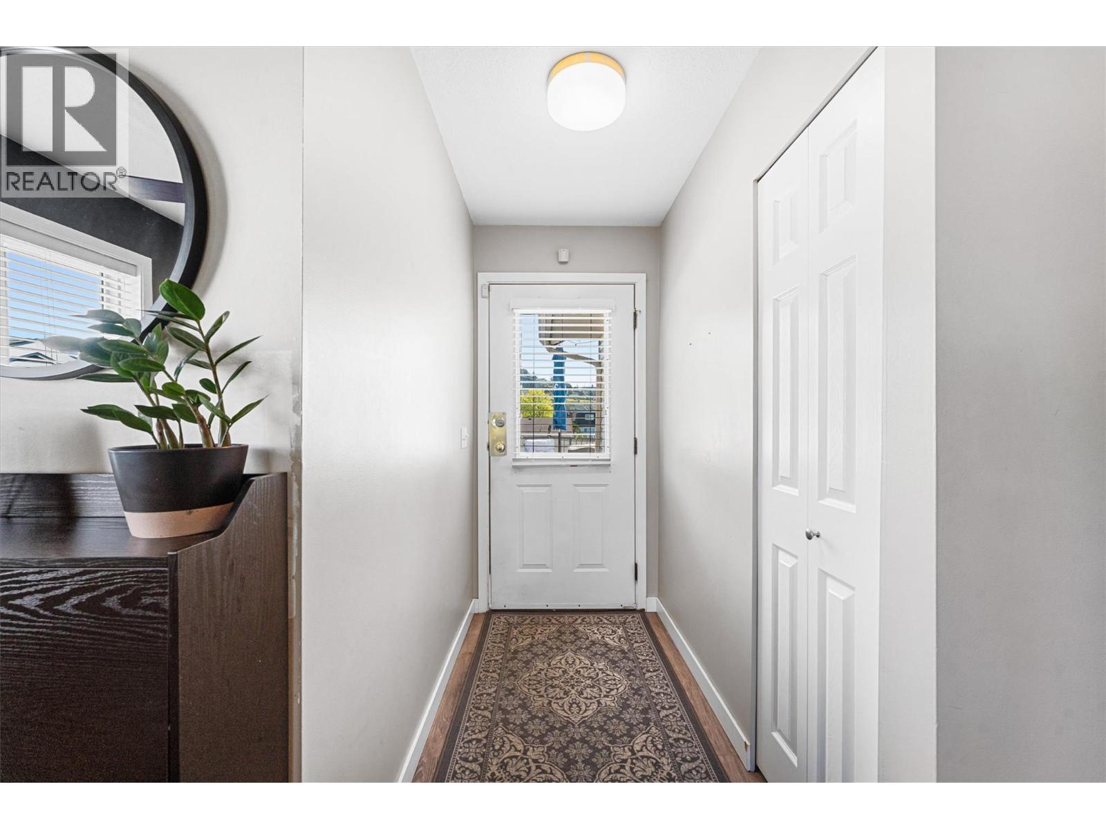 859 Richter Street, Kelowna, British Columbia  V1Y 2J9 - Photo 2 - 10380361