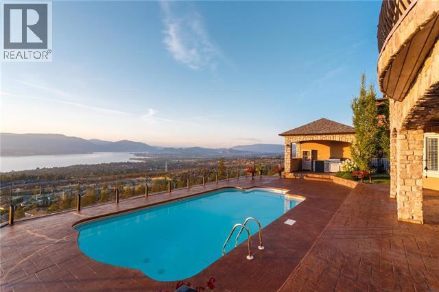 714 Kuipers Crescent, Kelowna, British Columbia  V1W 5B2 - Photo 3 - 10380436