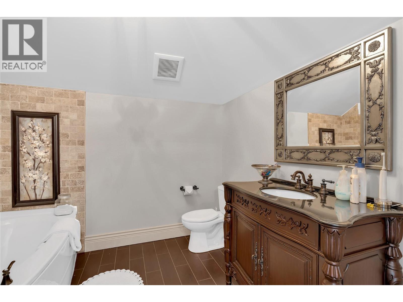 714 Kuipers Crescent, Kelowna, British Columbia  V1W 5B2 - Photo 36 - 10380436