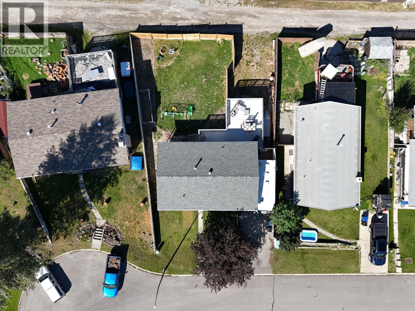 1025 18th Avenue S, Cranbrook, British Columbia  V1C 3C7 - Photo 2 - 10380398