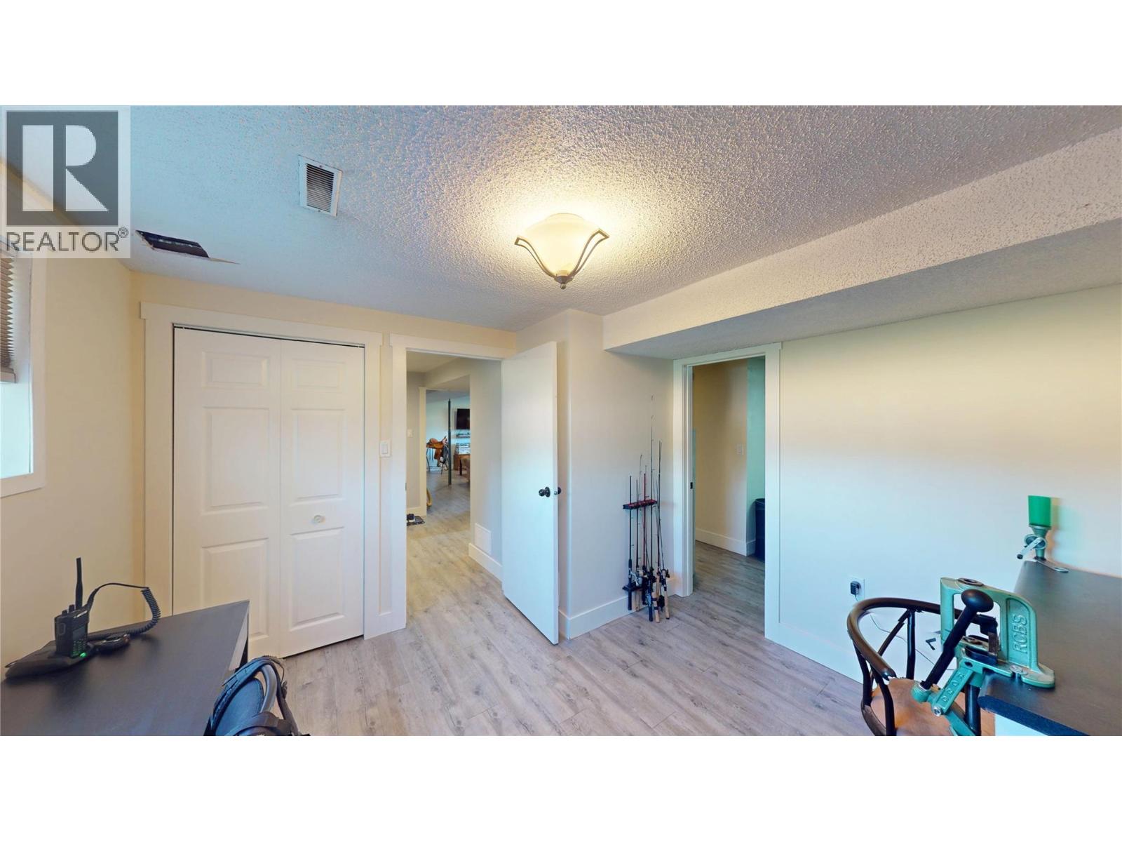1025 18th Avenue S, Cranbrook, British Columbia  V1C 3C7 - Photo 37 - 10380398