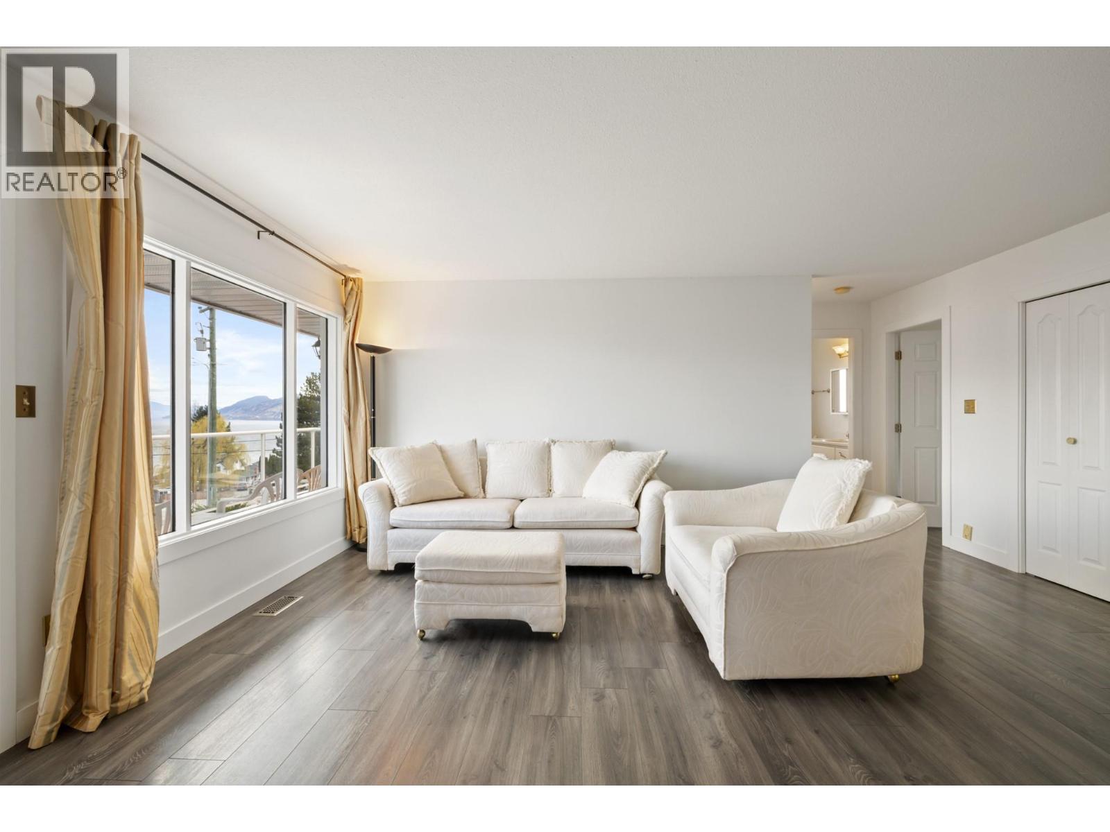 6085 Beatrice Road, Peachland, British Columbia  V0H 1X4 - Photo 4 - 10380389