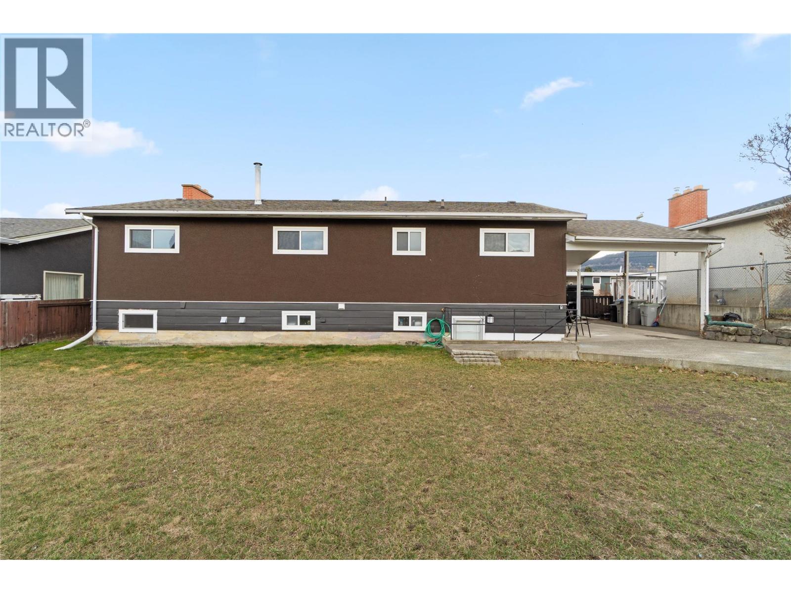 654 Patricia Avenue, Kamloops, British Columbia  V2B 1Y8 - Photo 4 - 10379912